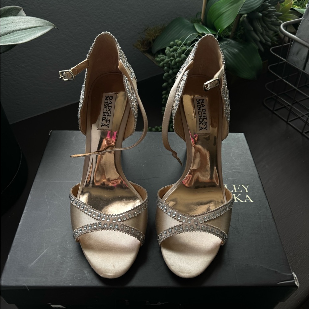 Badgley Mischka high heel